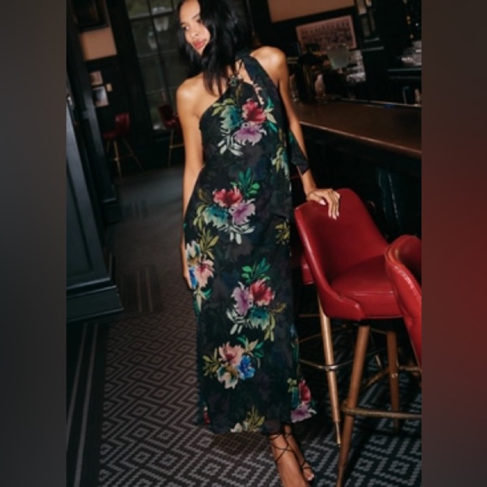 Function & Fringe Edit | Anthropologie Floral Halter Maxi Dress Hardware Detail - Picture 3 of 3